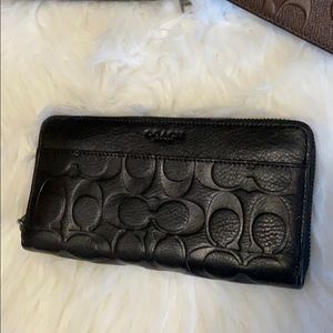 coach black man long zip wallet